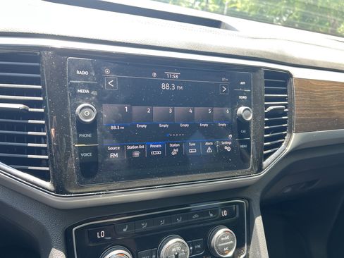 Certified 2023 Volkswagen Atlas SE FWD image 21
