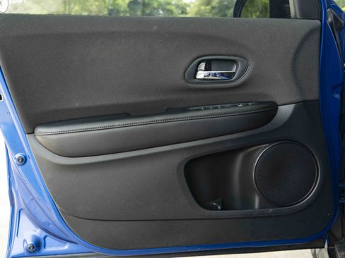 Used 2020 Honda HR-V Sport image 32