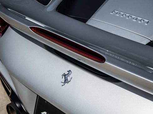 Used 2022 Ferrari F8 Tributo image 15