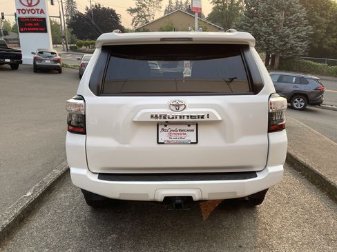 Certified 2021 Toyota 4Runner SR5 Premium w/ Moonroof Package AWD/4WD image 5