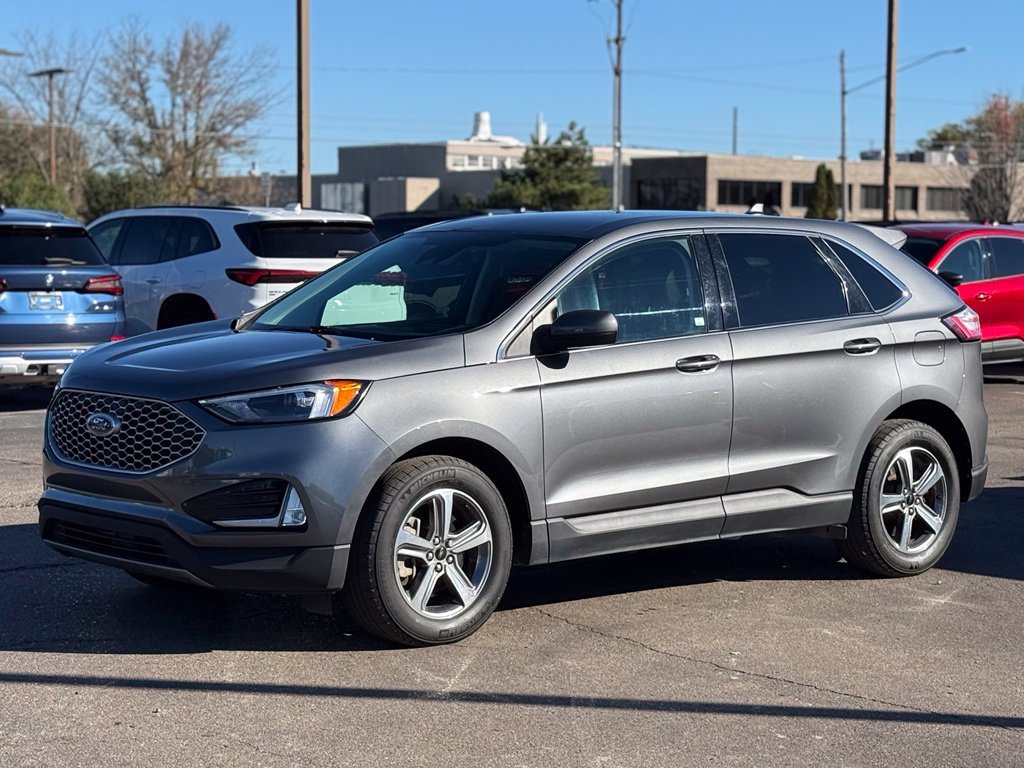 Used 2024 Ford Edge SEL w/ Convenience Package AWD/4WD image 32