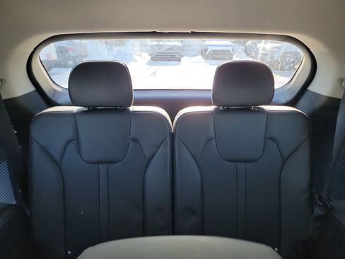 Used 2024 Kia Sorento S w/ Panoramic Sunroof Package image 24