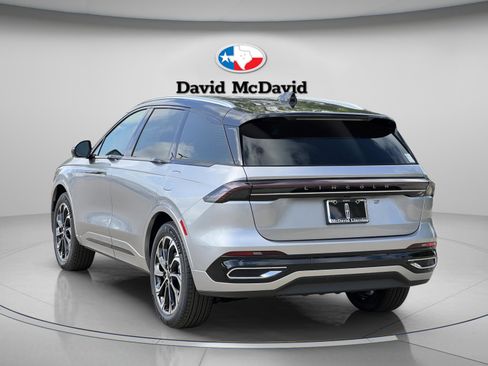 New 2026 Lincoln Nautilus Reserve image 5