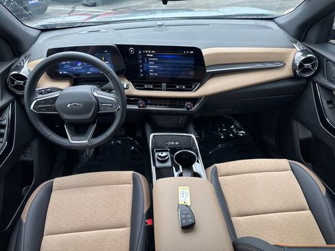 Certified 2026 Chevrolet Equinox ACTIV w/ Convenience Package III image 16