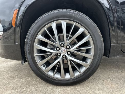 Certified 2025 Buick Enclave Avenir w/ Super Cruise Package AWD/4WD image 12