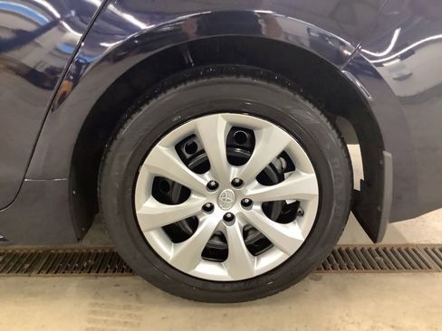 Used 2023 Toyota Corolla LE FWD image 21