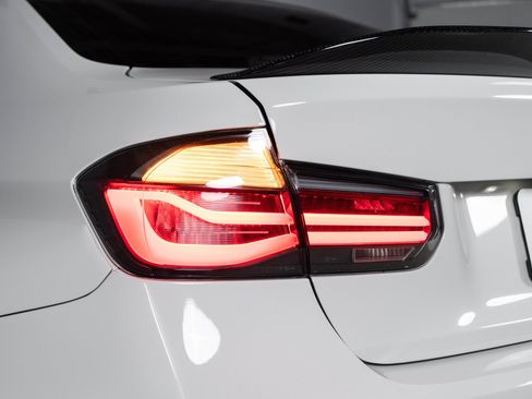 Used 2015 BMW M3 RWD image 16