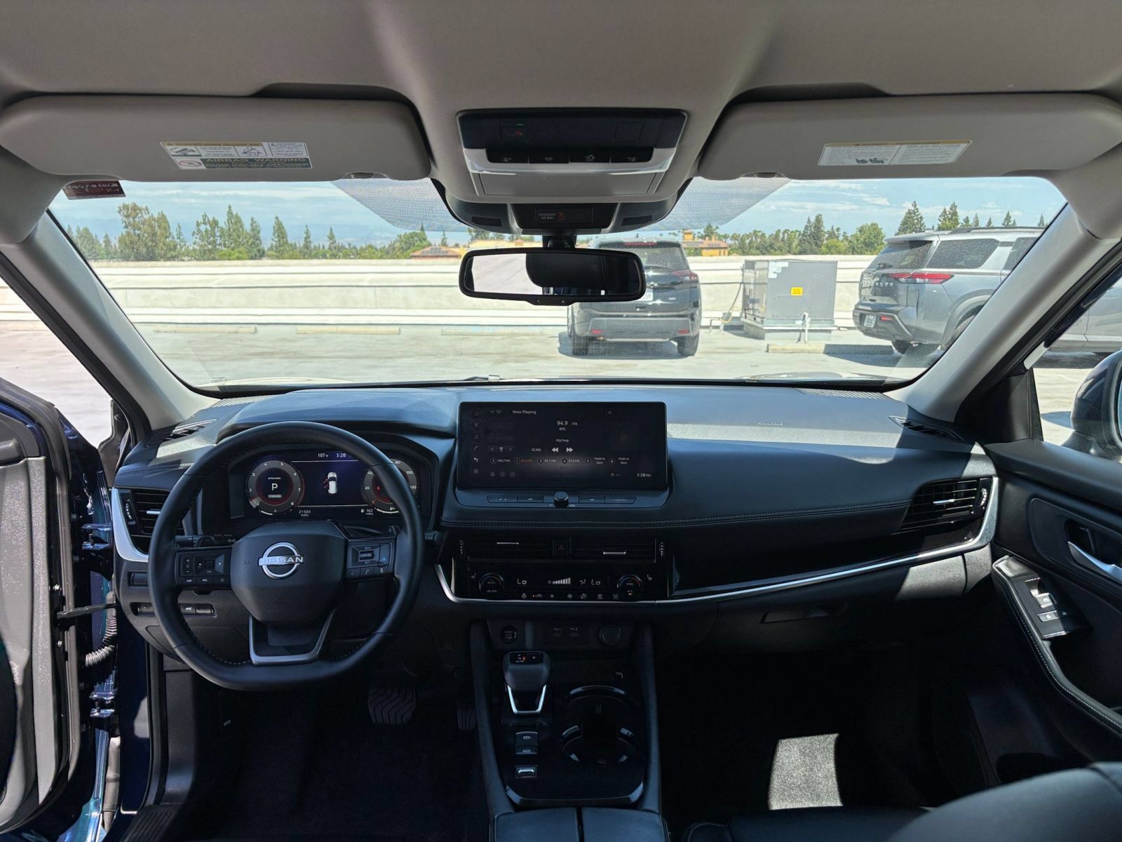 Used 2026 Nissan Rogue SL FWD image 35