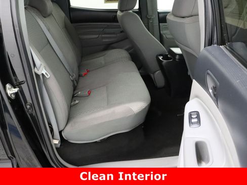 Used 2015 Toyota Tacoma PreRunner image 29