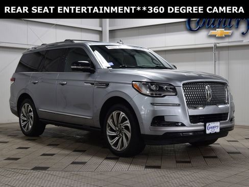 Used 2022 Lincoln Navigator Reserve image 1