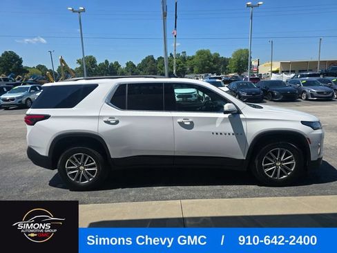 Used 2023 Chevrolet Traverse LT w/ Rear Camera Mirror Package AWD/4WD image 6
