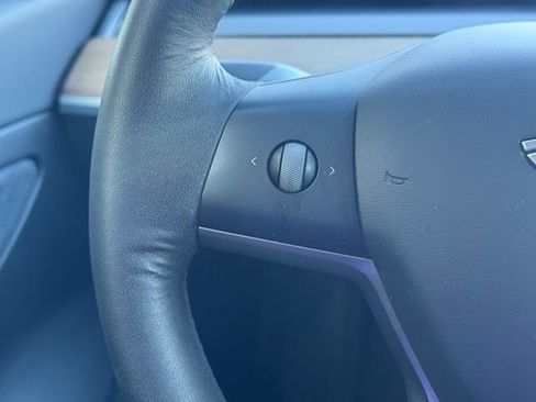 Used 2021 Tesla Model 3 Standard Range Plus image 27