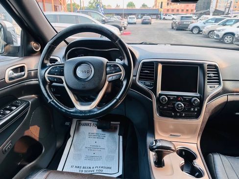 Used 2015 Jeep Grand Cherokee Limited w/ Luxury Group II AWD/4WD image 10