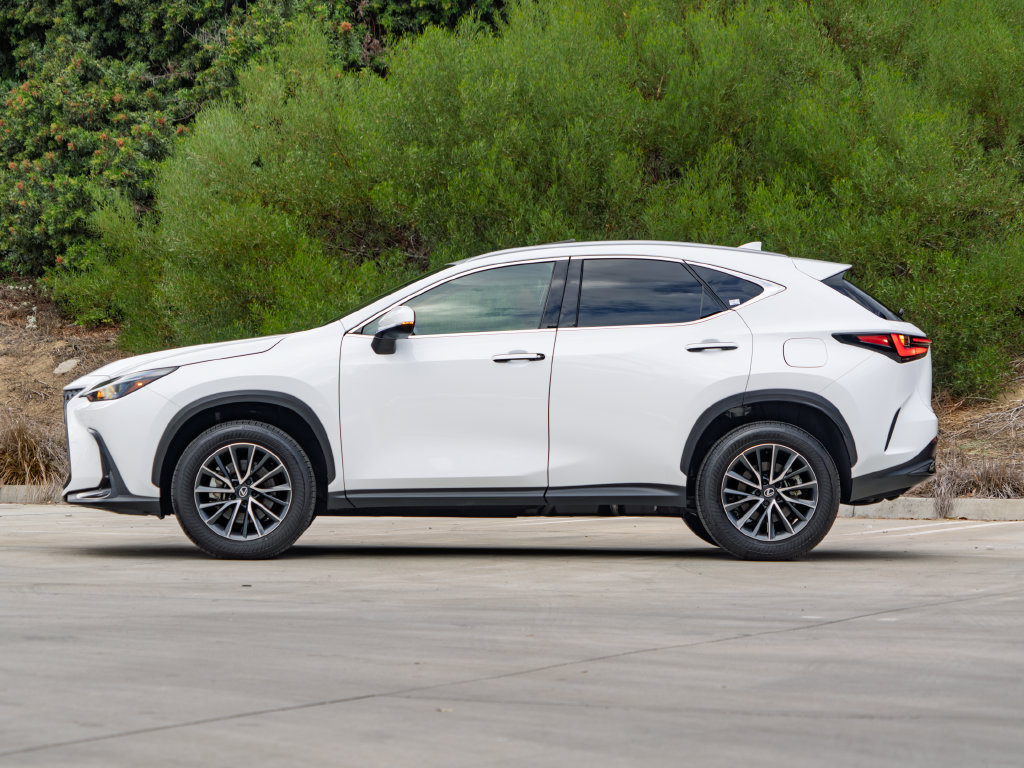 Certified 2026 Lexus NX 350h AWD w/ Accessory Package (Z2) image 8