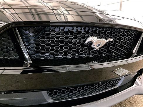 Used 2018 Ford Mustang GT w/ GT Performance Package image 29