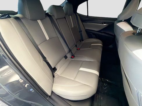 Used 2025 Toyota Camry SE FWD image 14