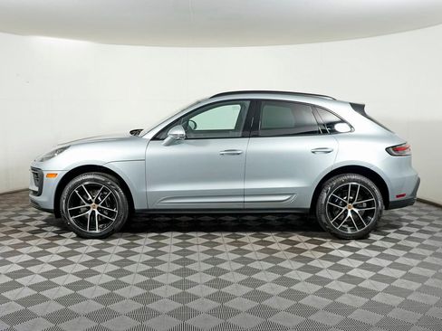 New 2026 Porsche Macan image 2