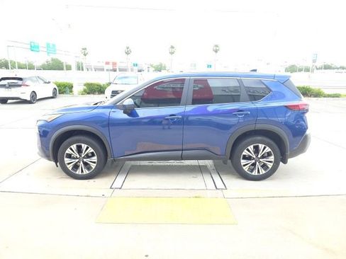 Used 2023 Nissan Rogue SV FWD image 7