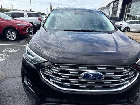 Used 2019 Ford Edge Titanium AWD/4WD image 3