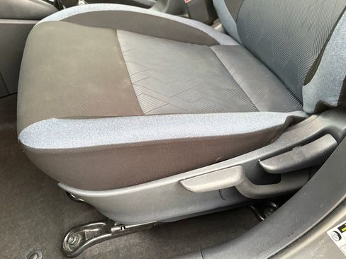 Certified 2025 Nissan Versa SV image 28