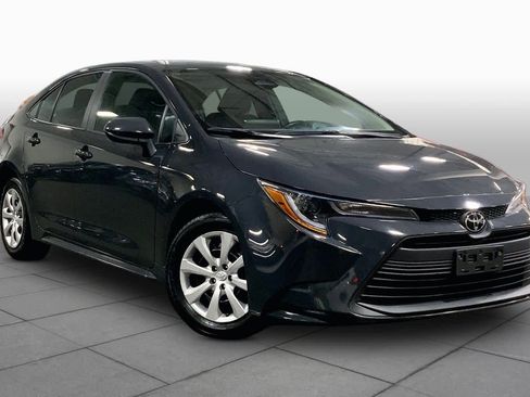 Used 2024 Toyota Corolla LE FWD image 3
