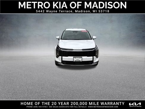 Used 2026 Kia Sportage EX FWD image 9