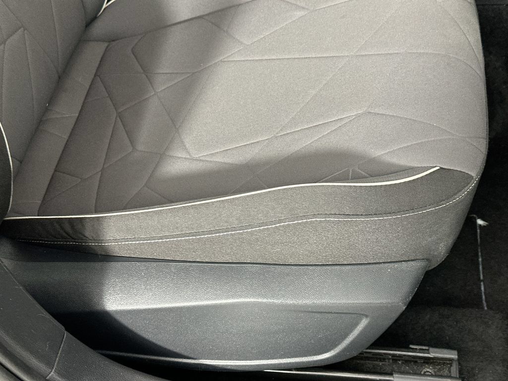 Used 2025 Volkswagen Jetta Sport FWD image 23