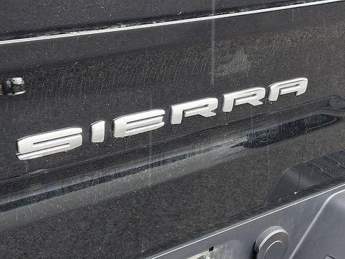 Used 2024 GMC Sierra 1500 SLT AWD/4WD image 28