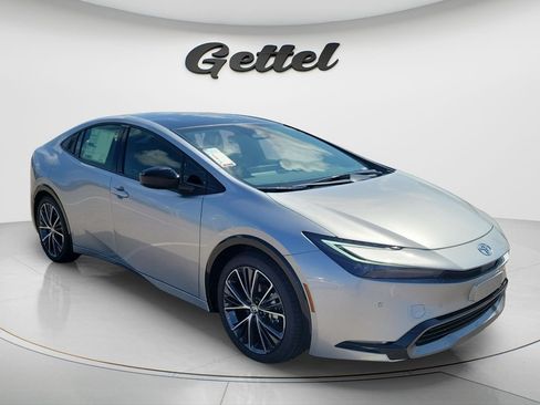New 2026 Toyota Prius Limited FWD image 3