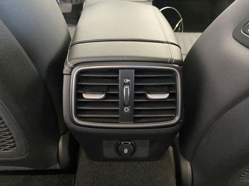 Used 2023 Genesis G70 3.3T image 28