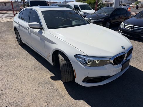 Used 2018 BMW 530i image 3