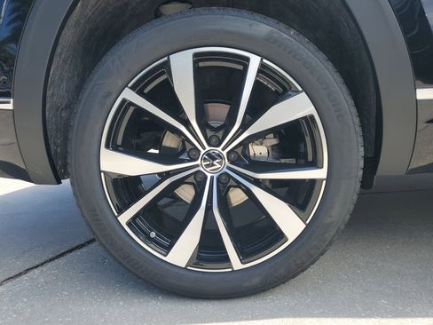 New 2025 Volkswagen Atlas Cross Sport SEL Premium R-Line image 7