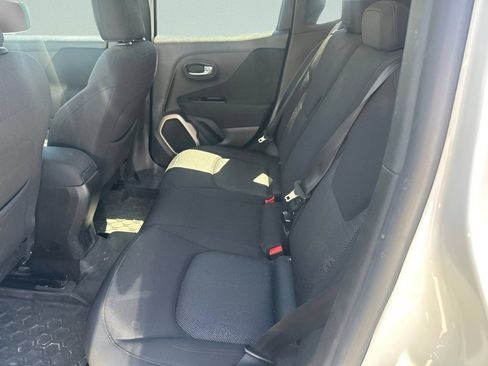 Used 2017 Jeep Renegade Latitude AWD/4WD image 15