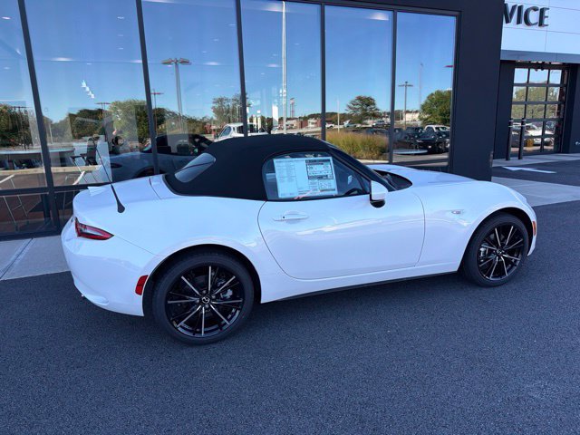 New 2026 MAZDA MX-5 Miata Grand Touring RWD image 2
