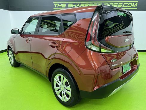 Used 2024 Kia Soul LX FWD image 7