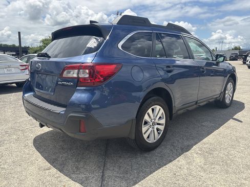 Used 2019 Subaru Outback 2.5i Premium w/ Popular Package #2 AWD/4WD image 2