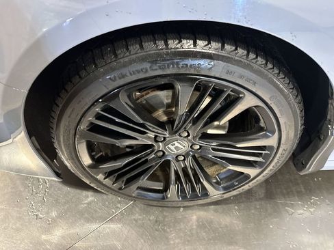 Used 2021 Honda Accord Touring image 12