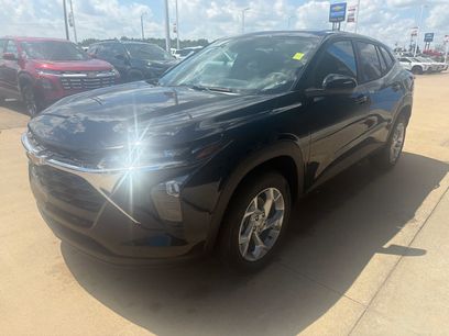 Used 2026 Chevrolet Trax LS w/ LS Convenience Package