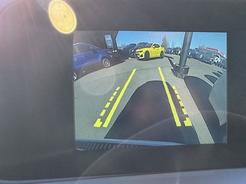 Used 2017 Volvo V60 T6 R-Design Platinum w/ Climate Package image 26