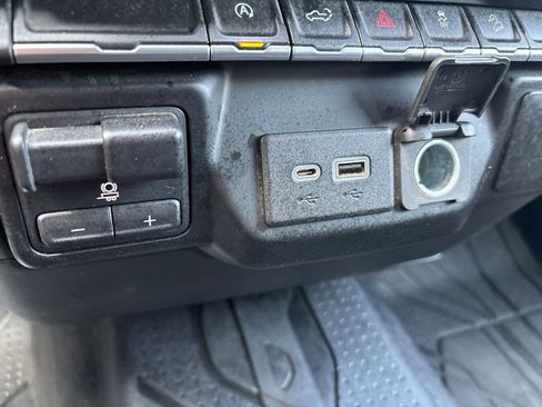 Used 2019 Chevrolet Silverado 1500 LT w/ All-Star Edition AWD/4WD image 29