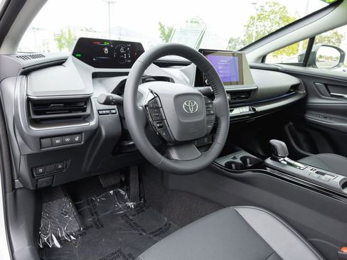 Used 2026 Toyota Prius Plug-In Hybrid image 10