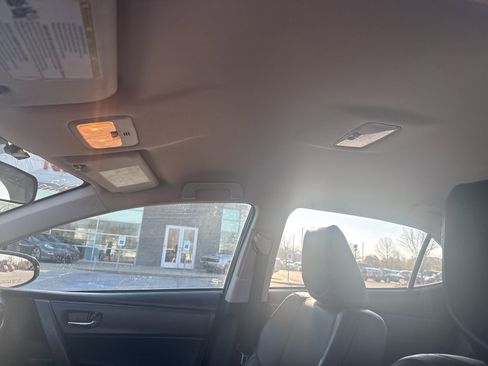 Used 2017 Toyota Corolla SE w/ Carpet Mat Package (TMS) image 11