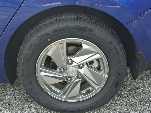 New 2026 Hyundai Elantra SE image 18