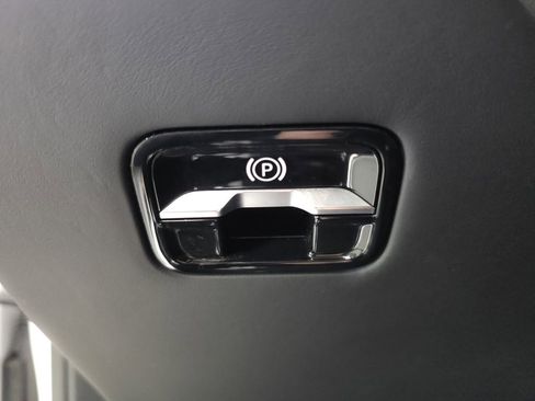 Used 2024 Mercedes-Benz S 63 AMG S w/ Carbon Fiber Exterior Package image 10