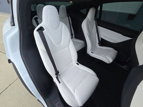 Used 2019 Tesla Model X Long Range image 24