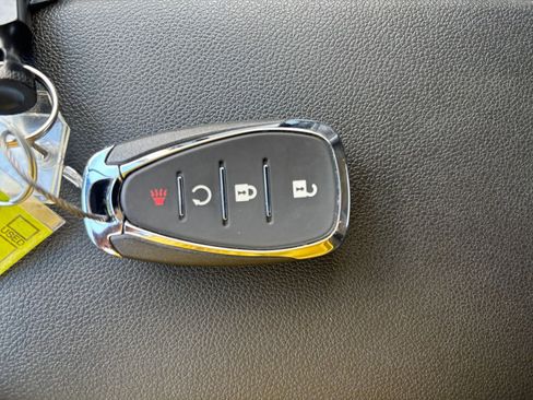 Used 2025 Chevrolet Trax LT image 22