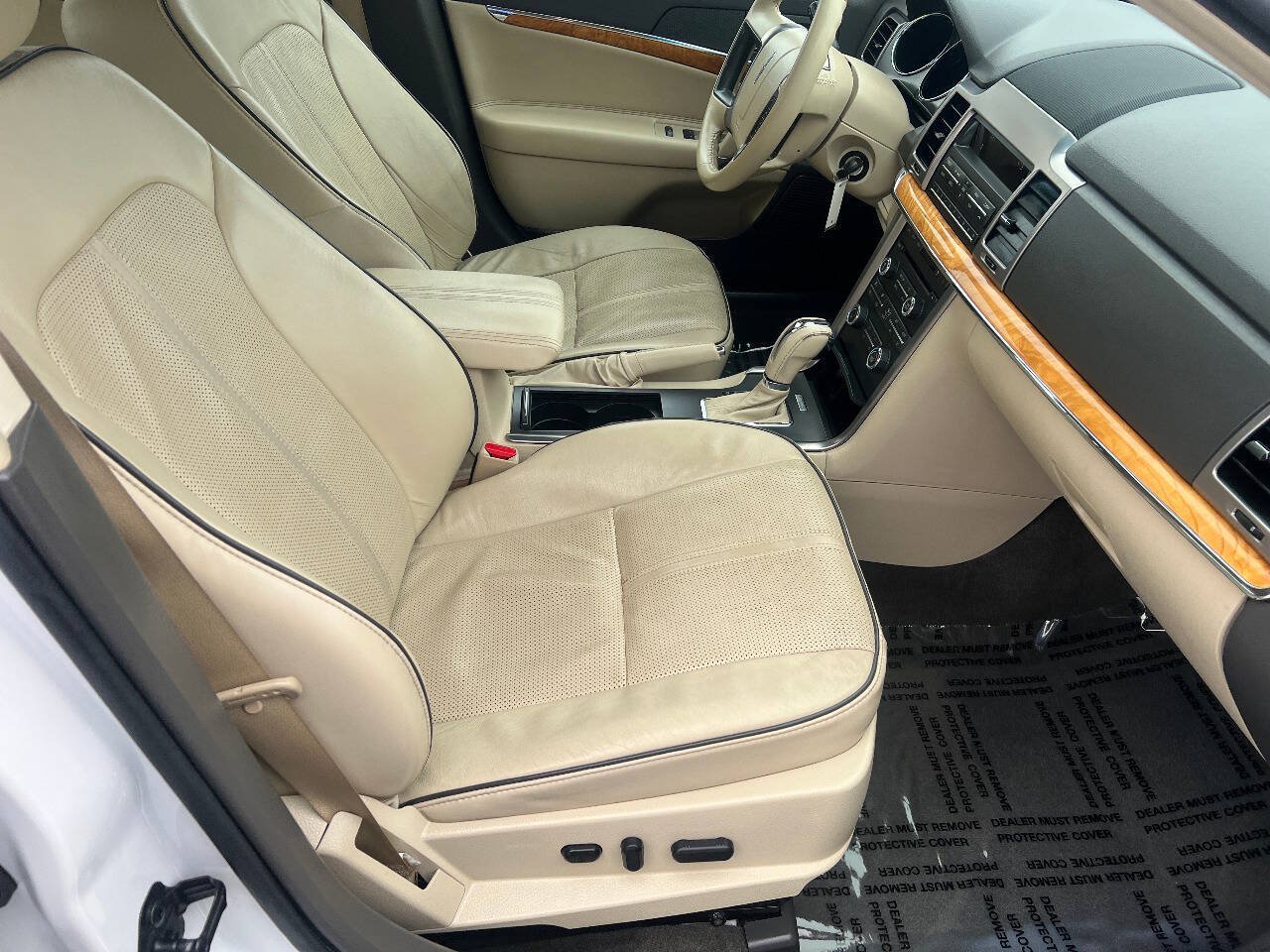 Used 2010 Lincoln MKZ FWD image 25