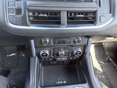Used 2023 GMC Yukon SLT w/ SLT Luxury Package AWD/4WD image 35