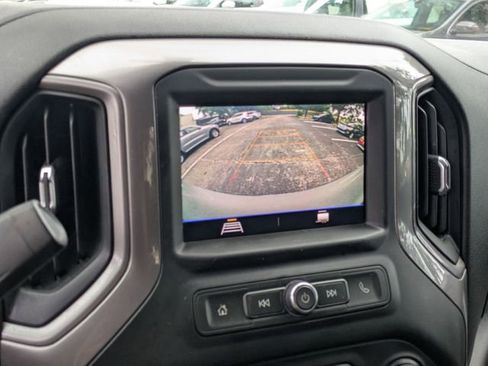 Used 2020 Chevrolet Silverado 1500 Custom w/ Custom Value Package image 15