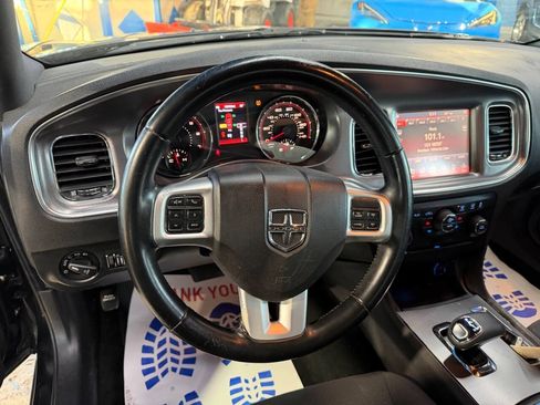 Used 2014 Dodge Charger SXT RWD image 24